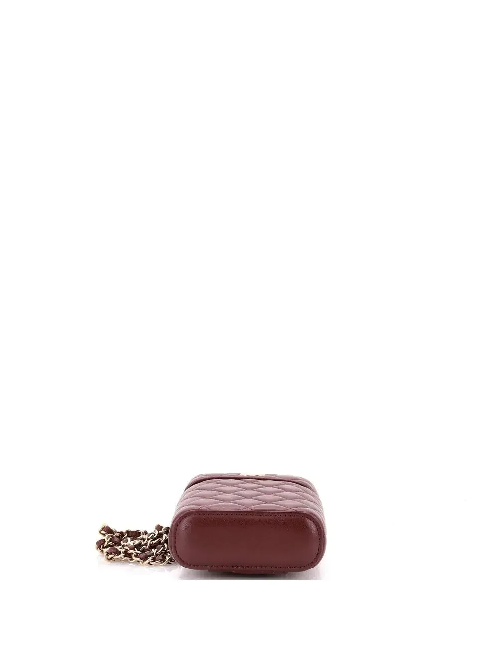 CHANEL elevate your